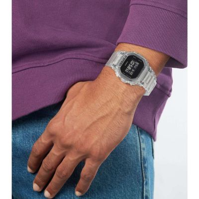 DW-5600SKE-7ER CASIO G-SHOCK